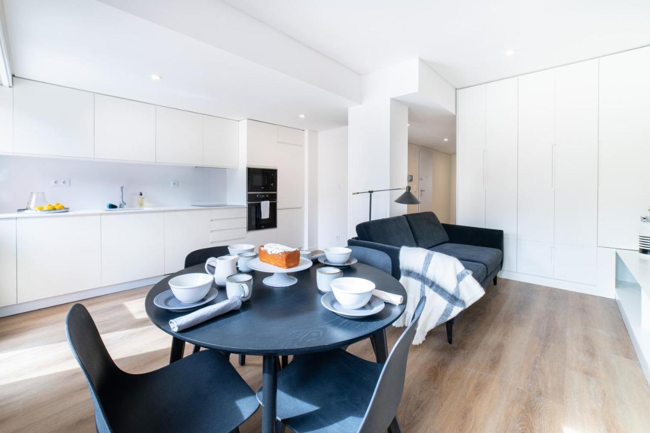 Lusiadas 53 2ºd - Beautiful Two-bedroom Apartamento *